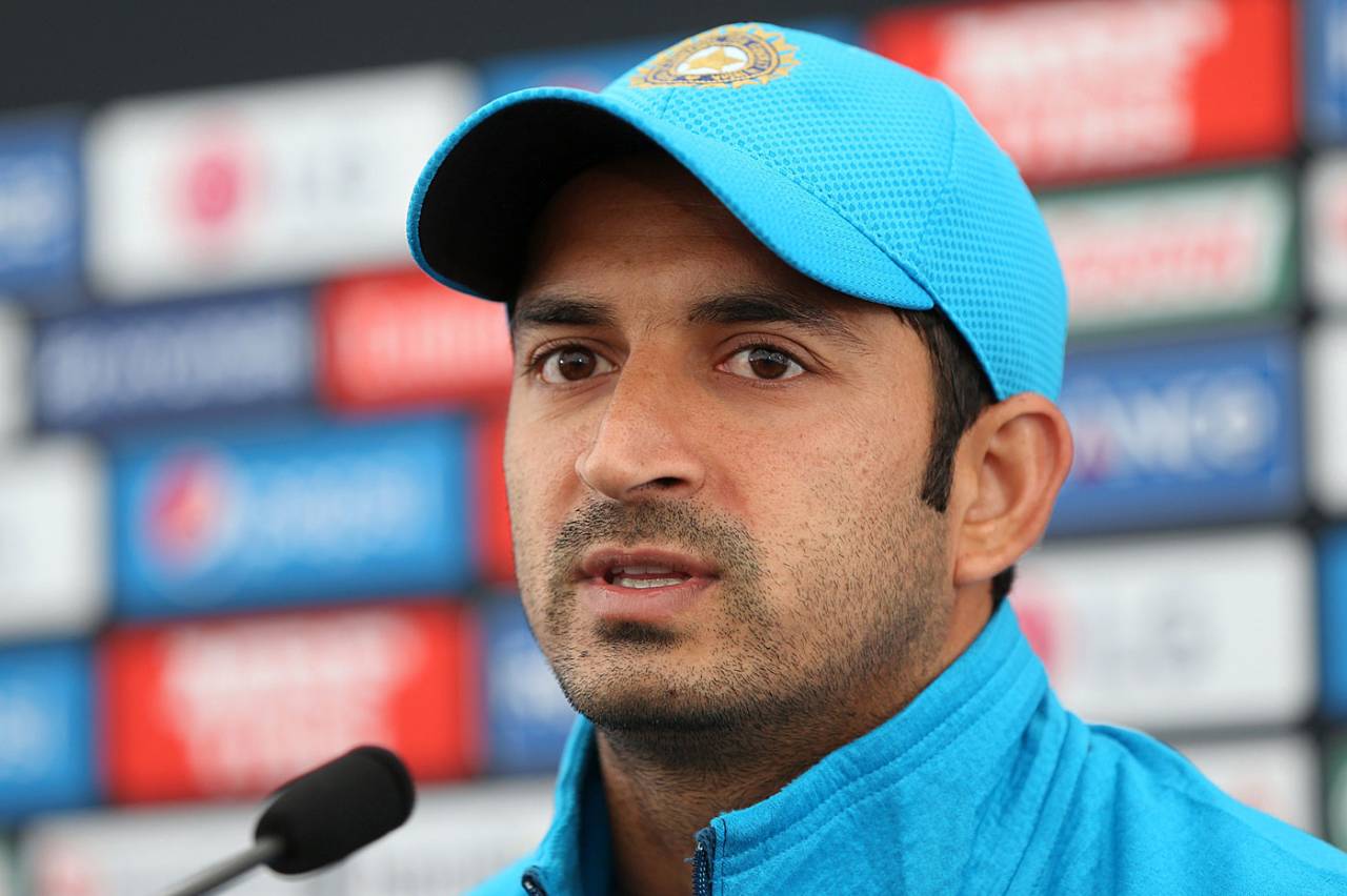 Mohit Sharma at a press conference, Hamilton, March 9, 2015