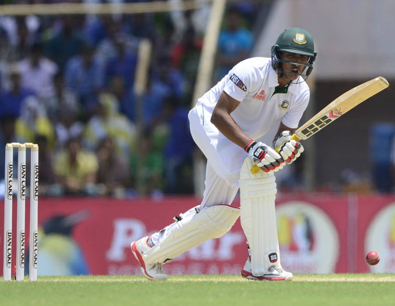 Soumya Sarkar made 33 in his debut Test innings, Bangladesh v Pakistan, 1st Test, Khulna, 2nd day, April 29, 2015