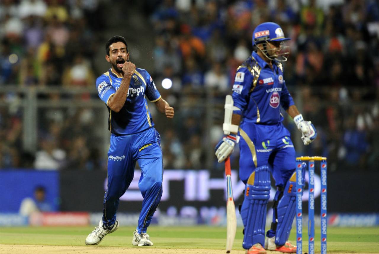 Lendl Simmons and Parthiv Patel got Mumbai Indians off to a flier, but Dhawal Kulkarni took a good return catch to dismiss Parthiv for a 14-ball 23 in the fifth over&nbsp;&nbsp;&bull;&nbsp;&nbsp;BCCI