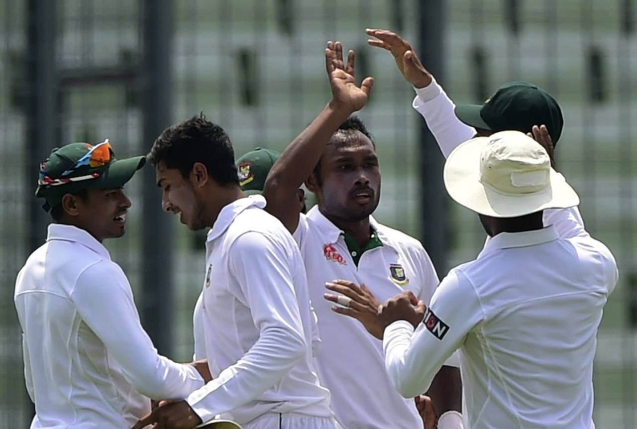 Bangladesh chose to bowl on a typically flat subcontinent pitch, and enjoyed early success with Mohammad Shahid removing Mohammad Hafeez for 8&nbsp;&nbsp;&bull;&nbsp;&nbsp;AFP