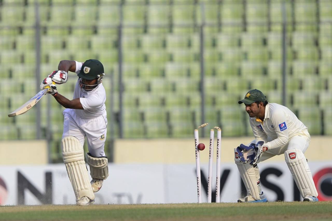 Imrul Kayes was done in by Yasir Shah's third delivery, Bangladesh v Pakistan, 2nd Test, Mirpur, 2nd day, May 7, 2015