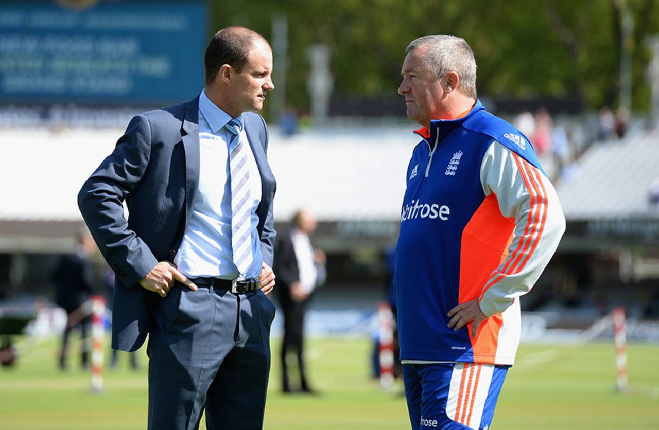 Fancy a job? Andrew Strauss chats with England interim coach Paul Farbrace, England v New Zealand, 1st Test, Lord's, 1st day, May 21, 2015