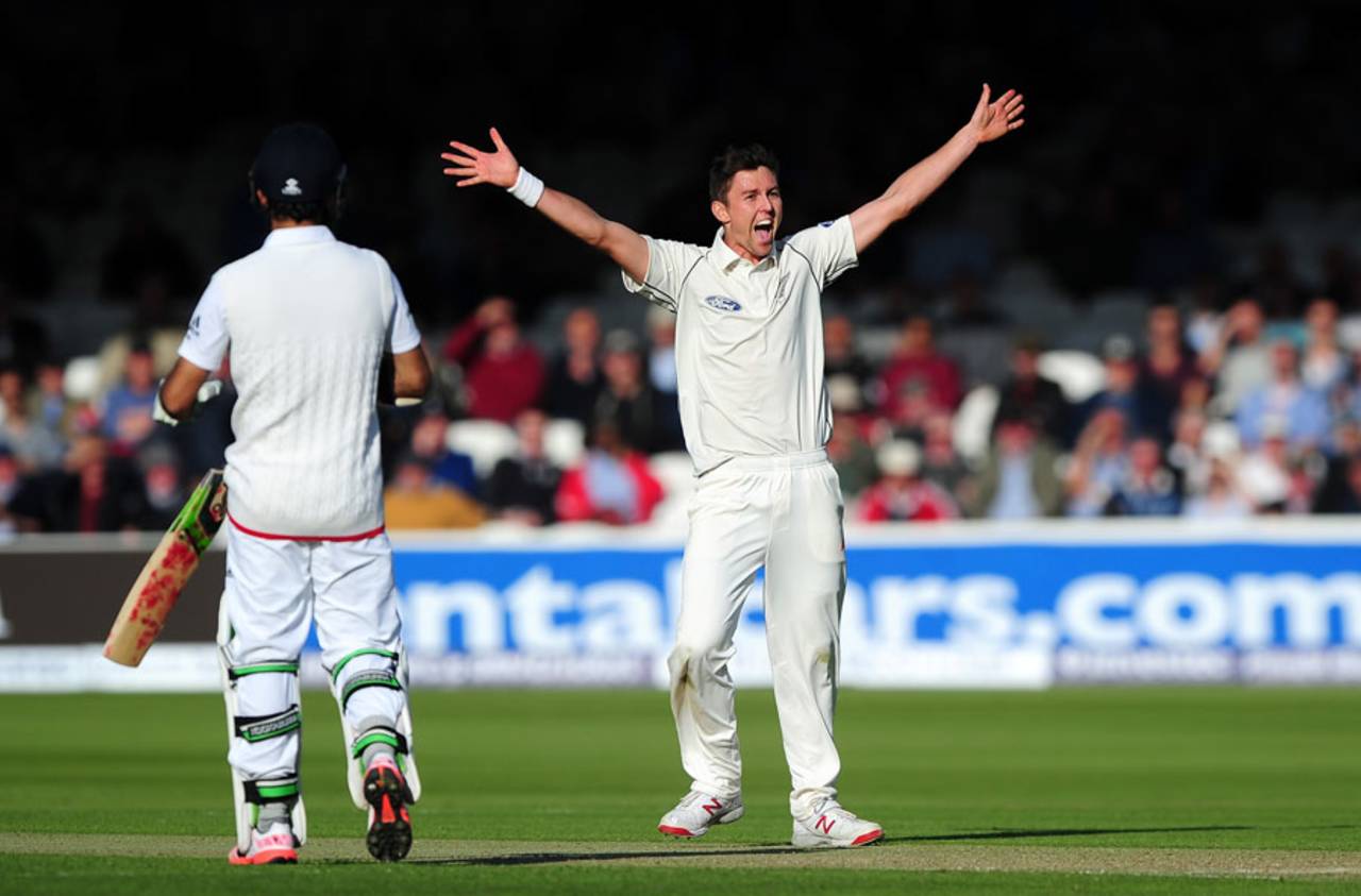 Trent Boult struck with the final delivery of the day, England v New Zealand, 1st Investec Test, Lord's, 1st day, May 21, 2015