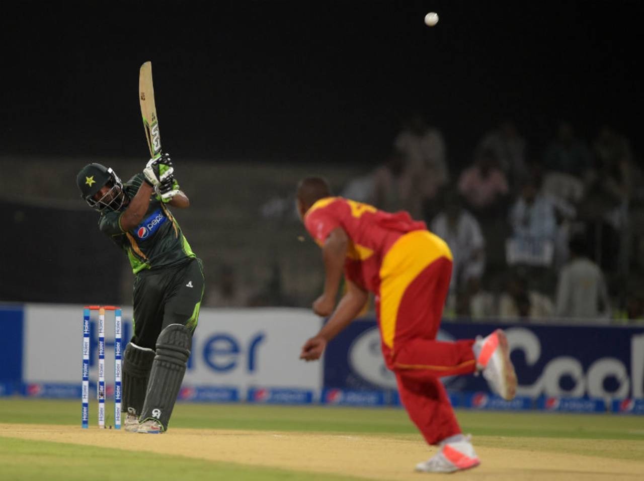 Mukhtar Ahmed hits over the top, Pakistan v Zimbabwe, 1st T20, Lahore, May 22, 2015