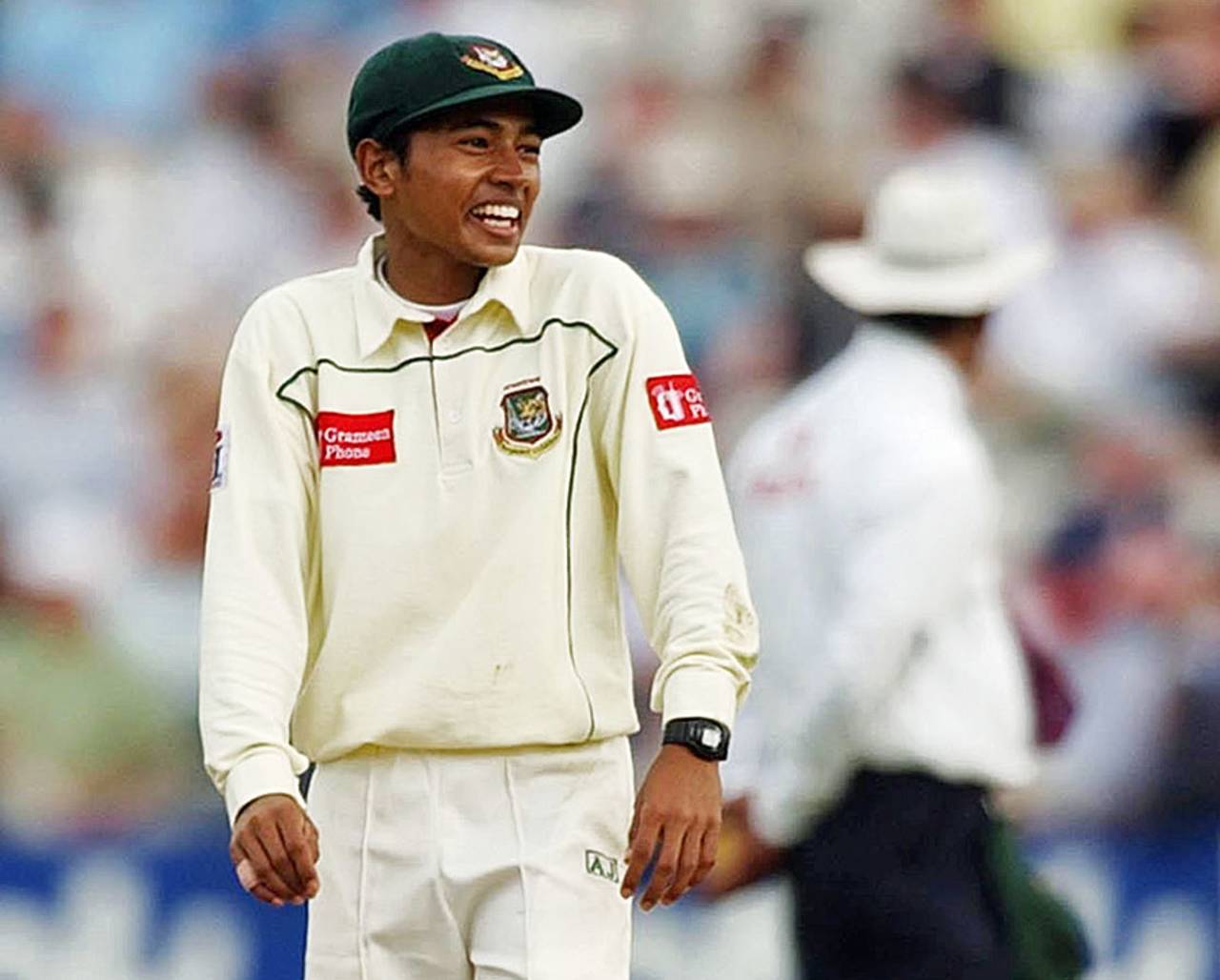 Mushfiqur Rahim soaks in his debut Test, England v Bangladesh, 1st Test, 1st day, Lord's, May 26, 2005