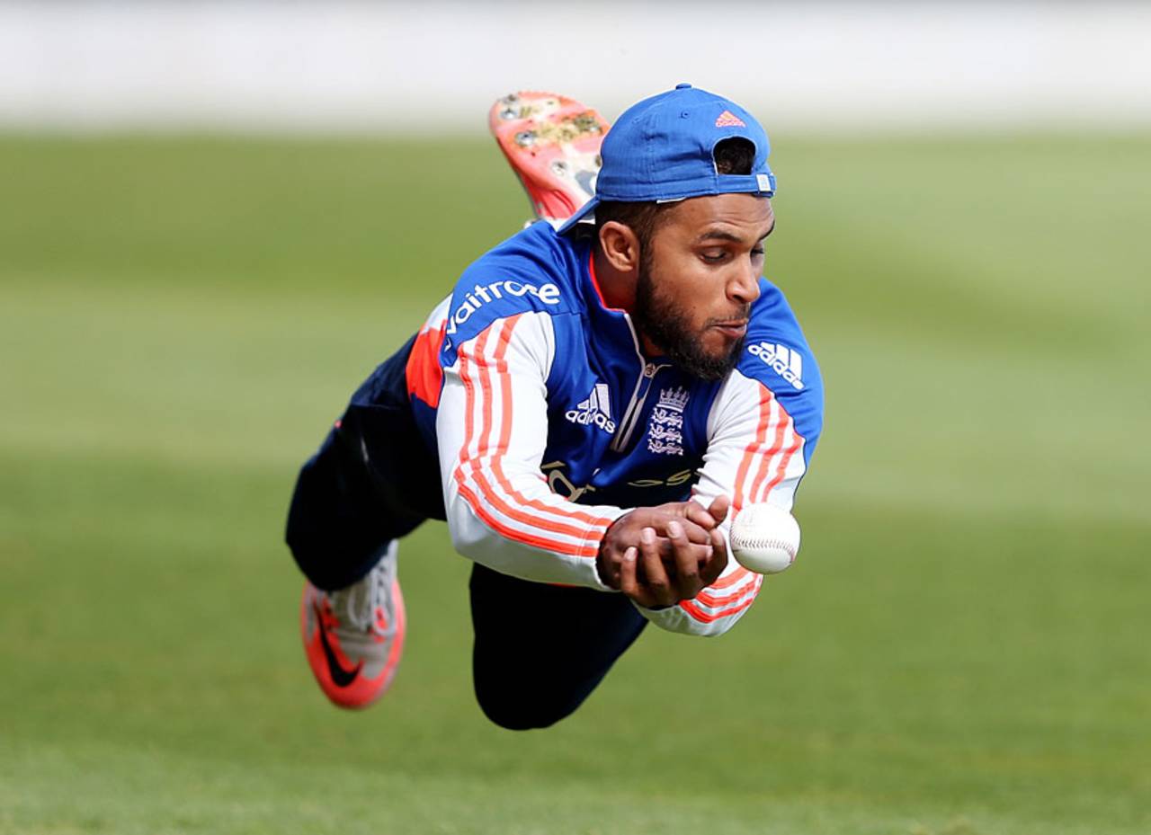 Adil Rashid attempts a catch at training, Edgbaston, June 8, 2015