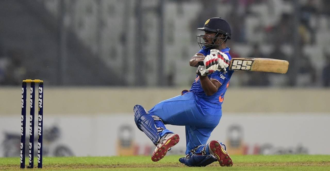 Ambati Rayudu swivels into a slog, Bangladesh v India, 3rd ODI, Mirpur, June 24, 2015