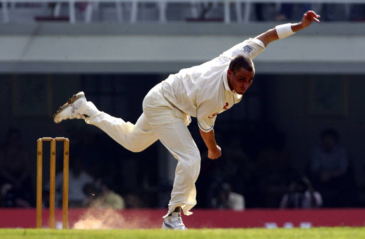 Simon Jones: a thoroughbred fast bowler&nbsp;&nbsp;&bull;&nbsp;&nbsp;Getty Images