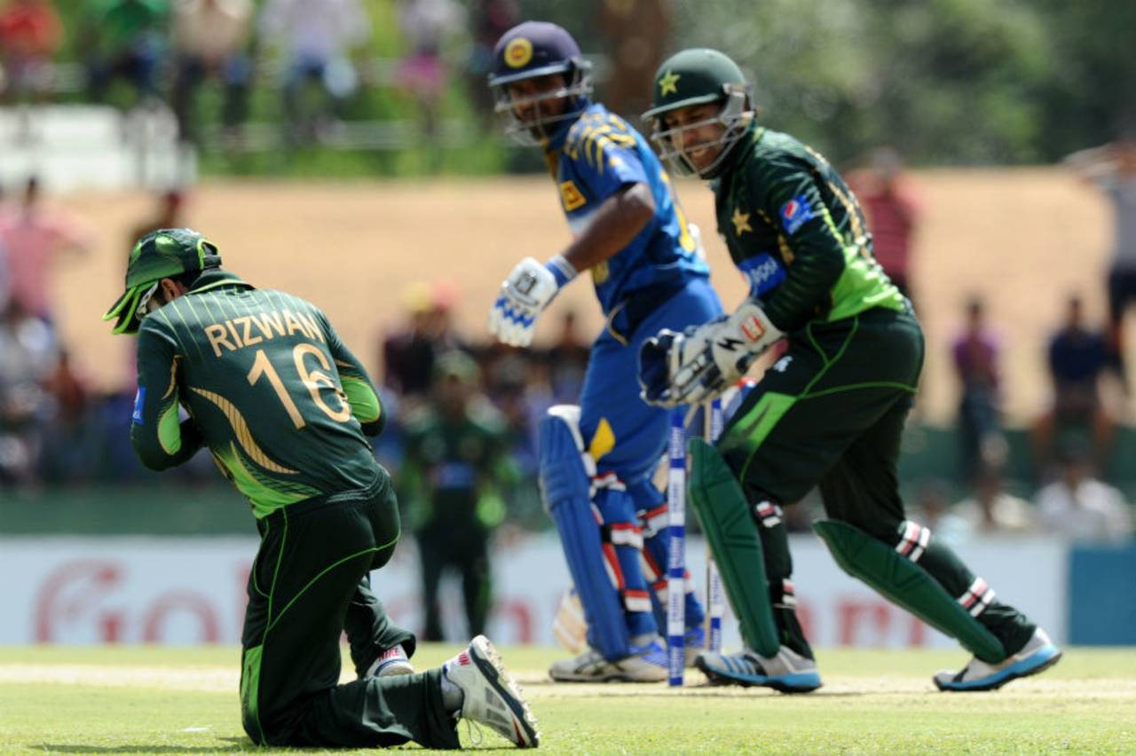 Mohammad Rizwan holds on to a catch to dismiss Kusal Perera, Sri Lanka v Pakistan, 1st ODI, Dambulla, July 11, 2015