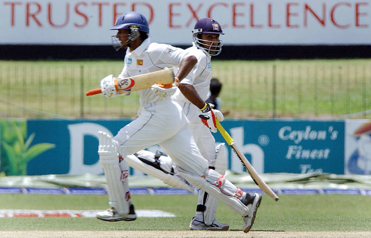 Kumar Sangakkara and Mahela Jayawardene steal another run as the run-fest continues, Sri Lanka v South Africa, 1st Test, Colombo, 3rd day, July 29, 2006