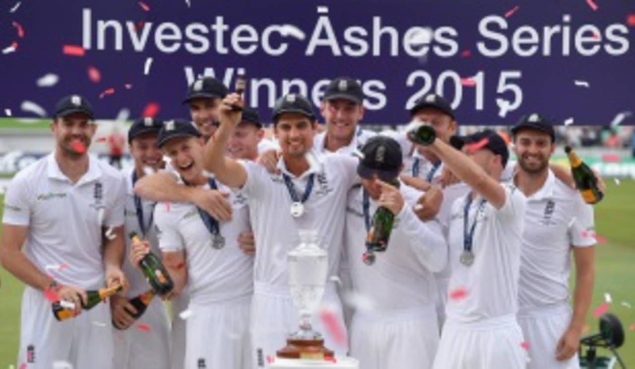 The England players get together and celebrate their Ashes win, England v Australia, 5th Investec Ashes Test, The Oval, 4th day, August 23, 2015