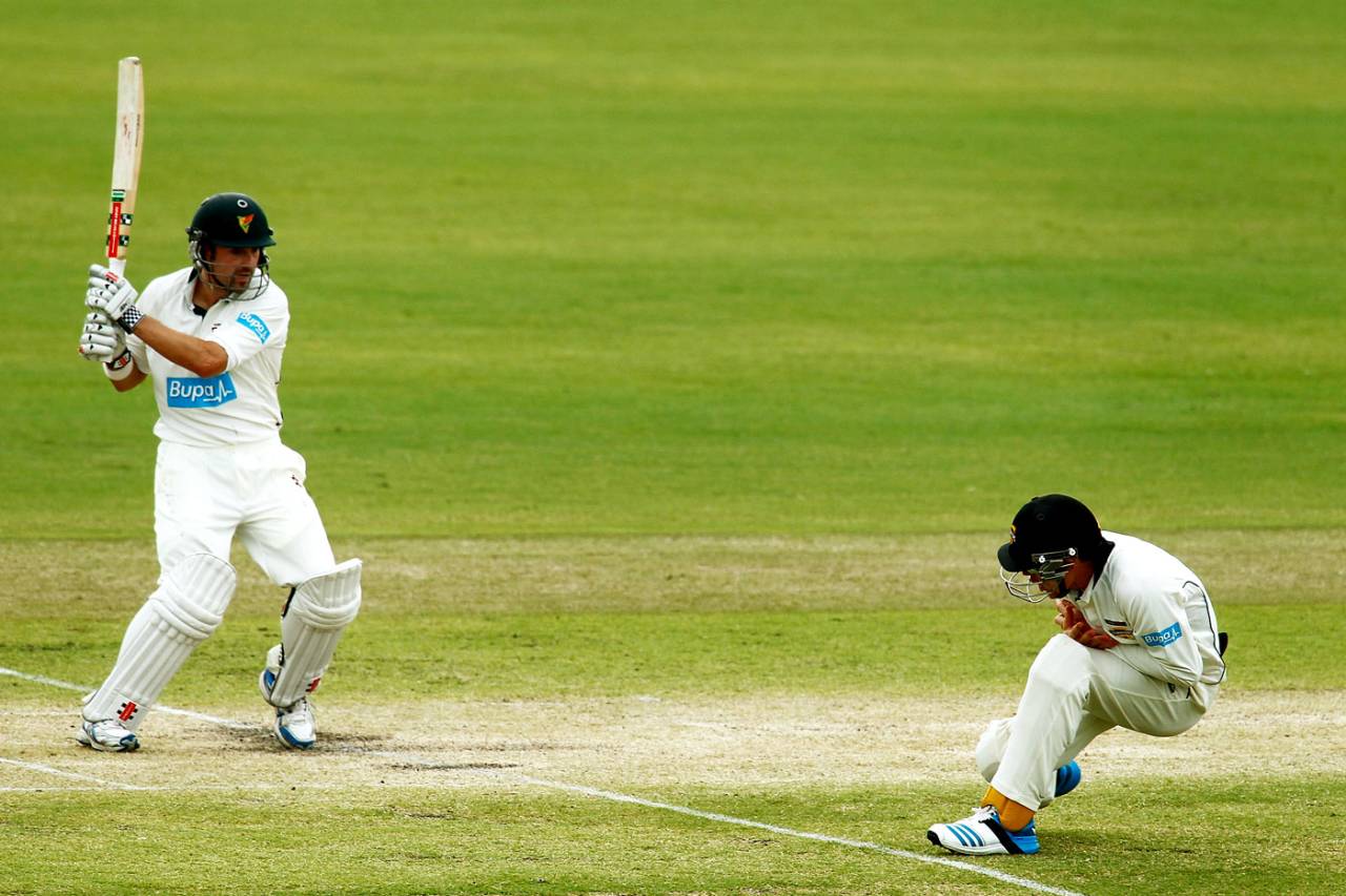 Ed Cowan fields the ball to Cameron Bancroft, Western Australia v Tasmania, Sheffield Shield, 3rd day, Perth, November 2, 2014