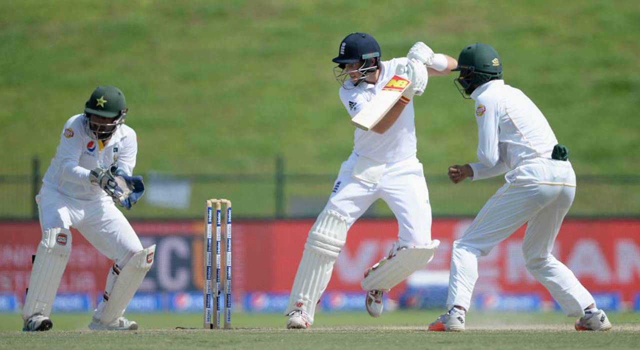 Joe Root was soon into his stride, Pakistan v England, 1st Test, Abu Dhabi, 4th day, October 16, 2015