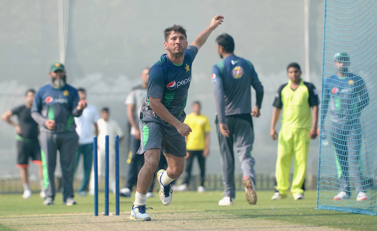 Yasir Shah sends one down in the nets, Dubai, October 20, 2015