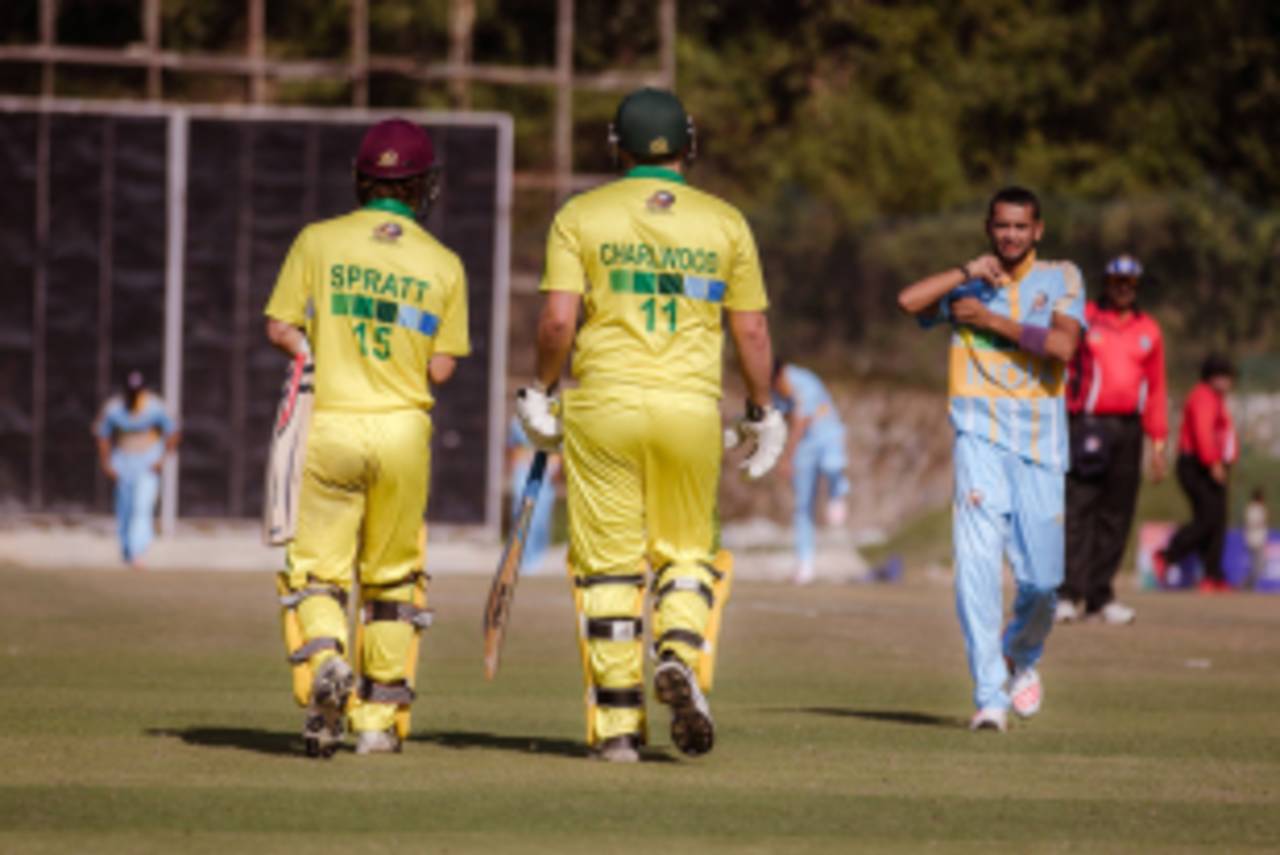 Shraddhanand College fast bowler Abhishek Vats in the midst of his wicket-taking spell against University of Technology Sydney&nbsp;&nbsp;&bull;&nbsp;&nbsp;Vaibhav Mehta