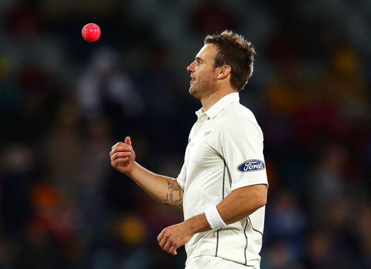 Doug Bracewell tosses the pink ball, Prime Minister's XI v New Zealand, Canberra, October 23, 2015