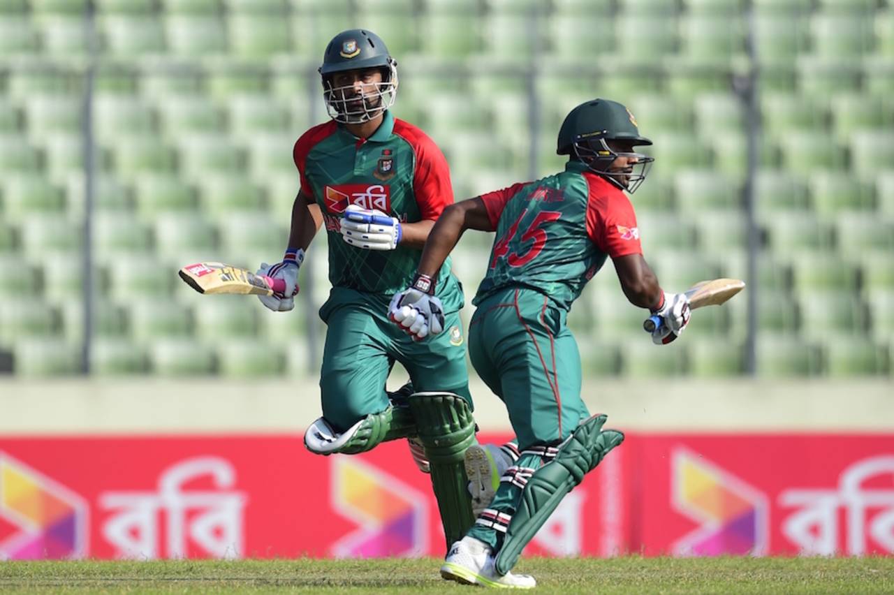 Bangladesh got off to a terrific start after choosing to bat, with the openers Tamim Iqbal and Imrul Kayes putting on 147&nbsp;&nbsp;&bull;&nbsp;&nbsp;AFP