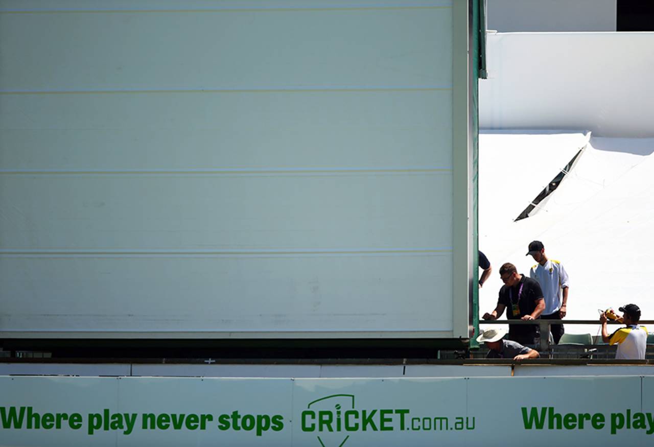 Regular sightscreen-related hold-ups at the WACA didn't help the pace of the recent Test there&nbsp;&nbsp;&bull;&nbsp;&nbsp;Getty Images