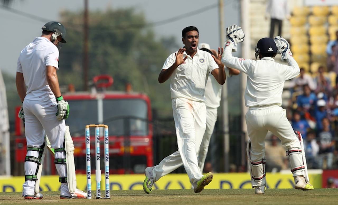 R Ashwin bowls with patience, and uses variations in pace to great effect&nbsp;&nbsp;&bull;&nbsp;&nbsp;BCCI