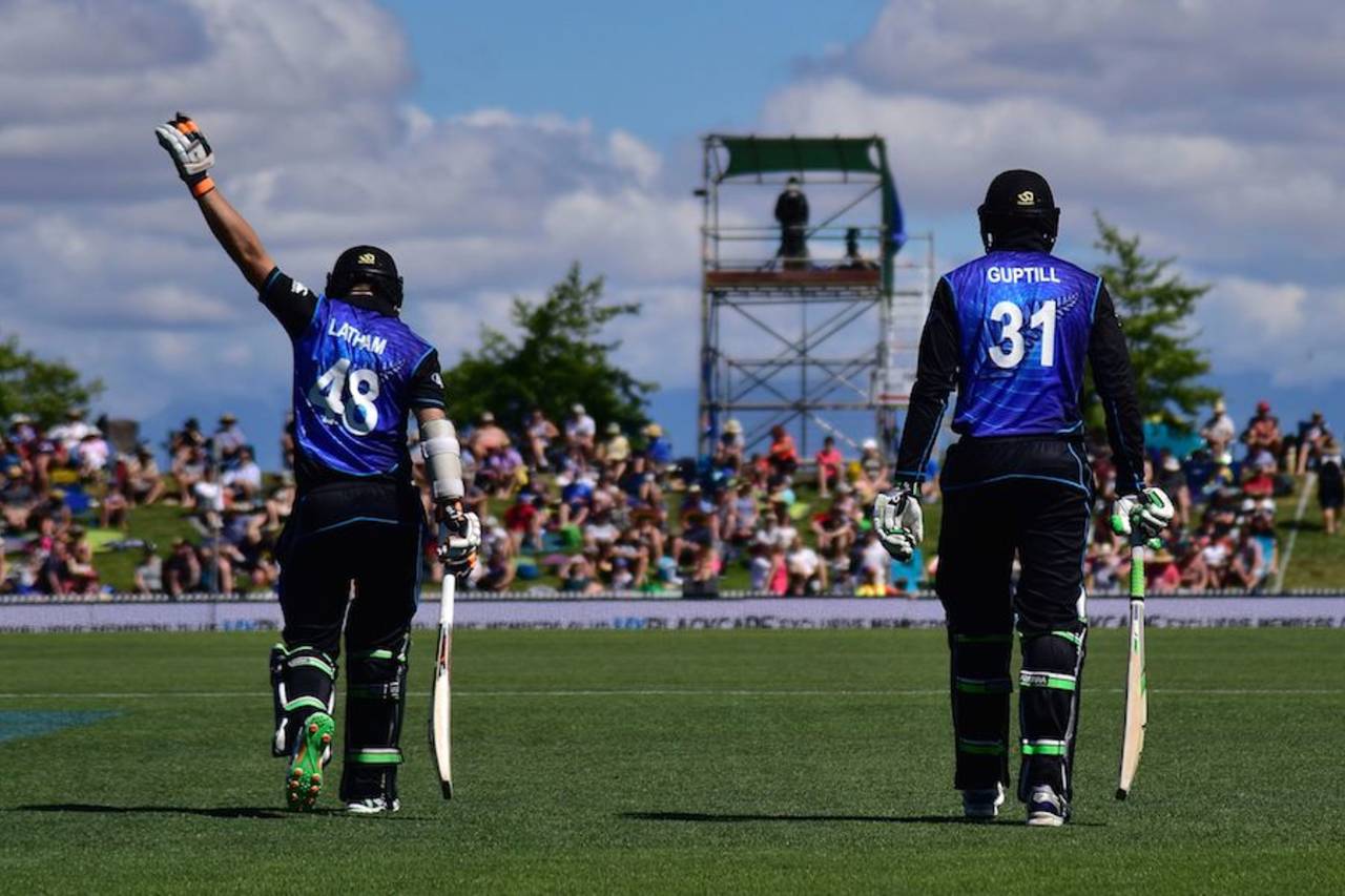 Tom Latham and Martin Guptill walk out for the last international match of 2015, New Zealand v Sri Lanka, 3rd ODI, Nelson, December 31, 2015