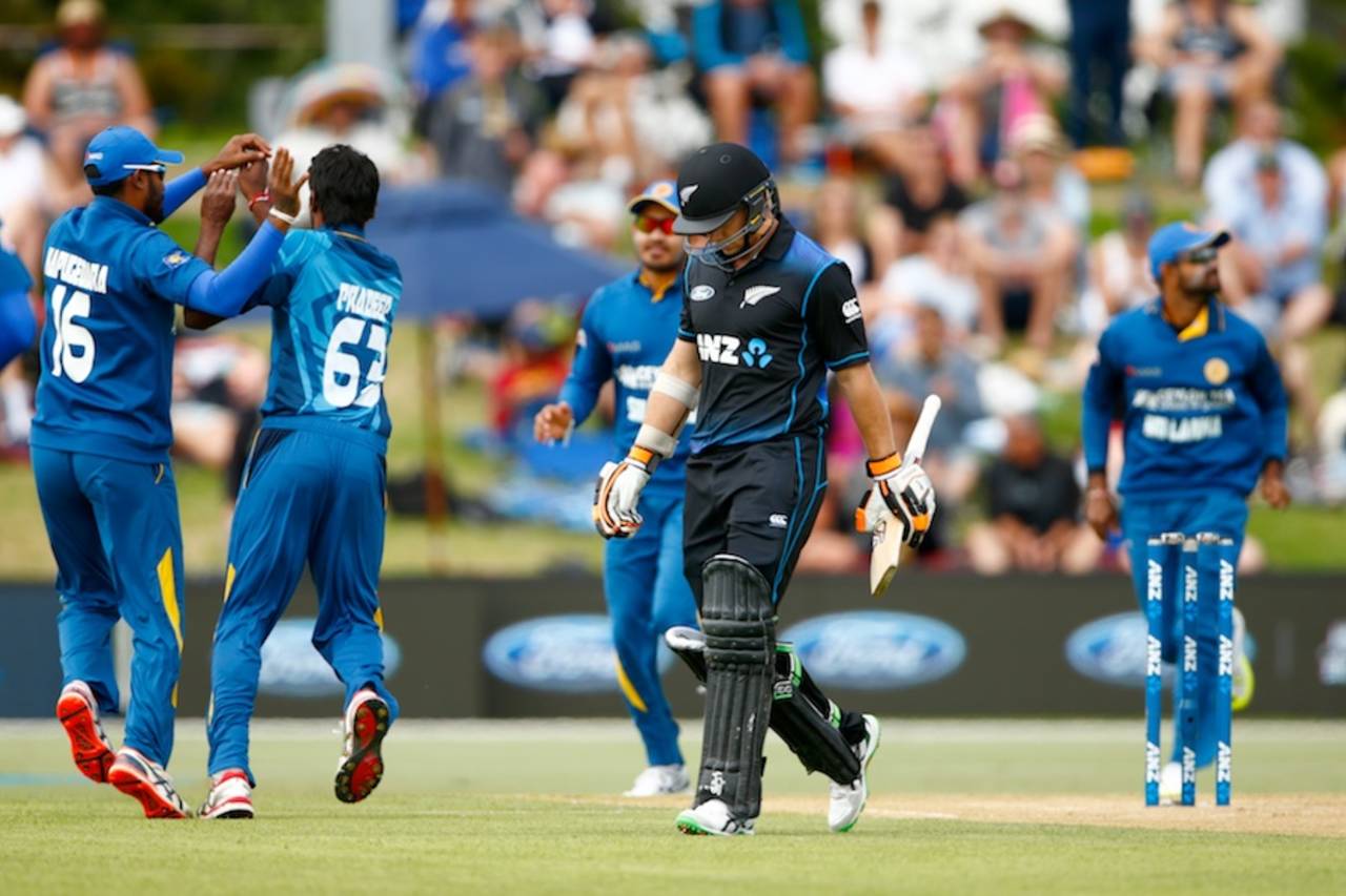 Tom Latham was dismissed for a duck in the first over, New Zealand v Sri Lanka, 5th ODI, Mount Maunganui, January 5, 2016