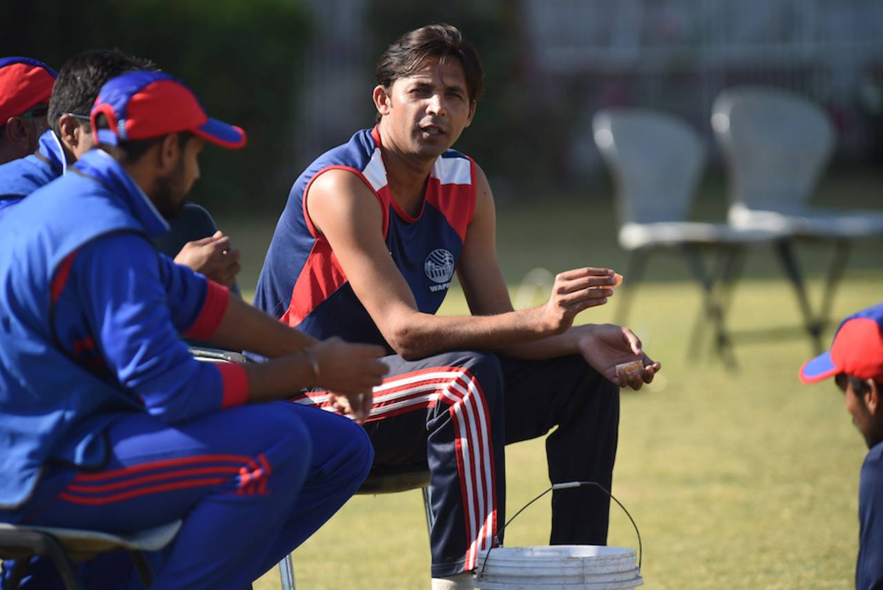 Mohammad Asif sits on the sidelines during a one-day match, FATA v WAPDA, National One Day Cup 2015-16, Hyderabad, January 10, 2016