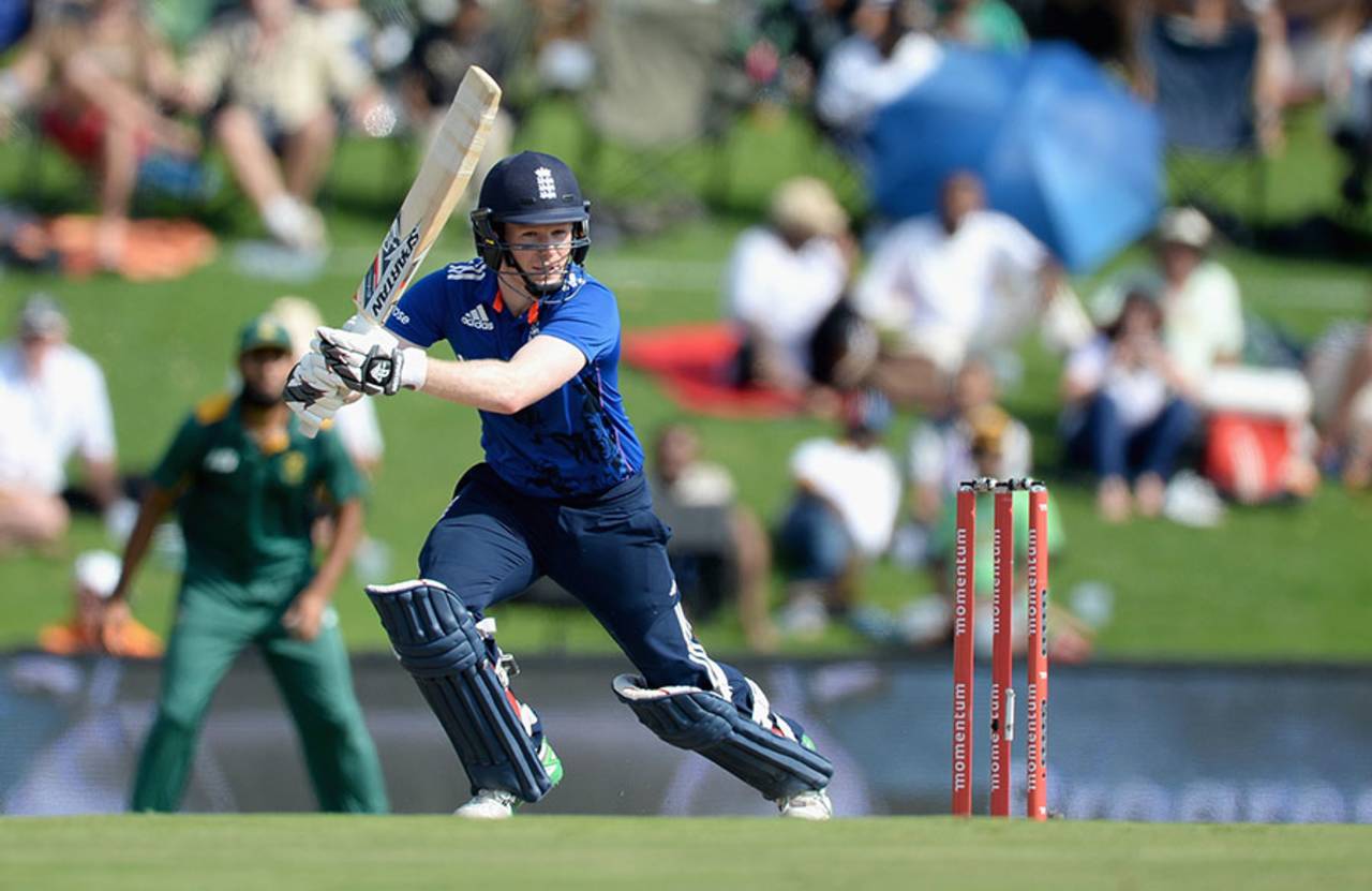 Eoin Morgan struggled for timing in his 8 from 24 balls, South Africa v England, 3rd ODI, Centurion, February 9, 2016