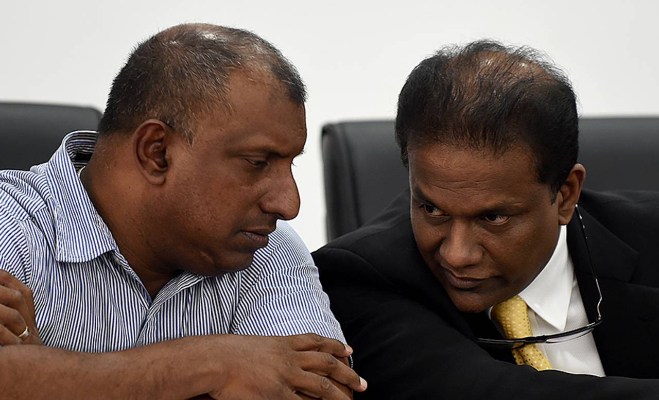 Some SLC officials hope Aravinda de Silva will return to the role of cricket advisor, which he quit earlier this year&nbsp;&nbsp;&bull;&nbsp;&nbsp;AFP