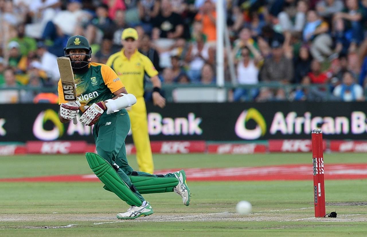 Hashim Amla channeled AB de Villiers with an unorthodox six over third man&nbsp;&nbsp;&bull;&nbsp;&nbsp;Getty Images