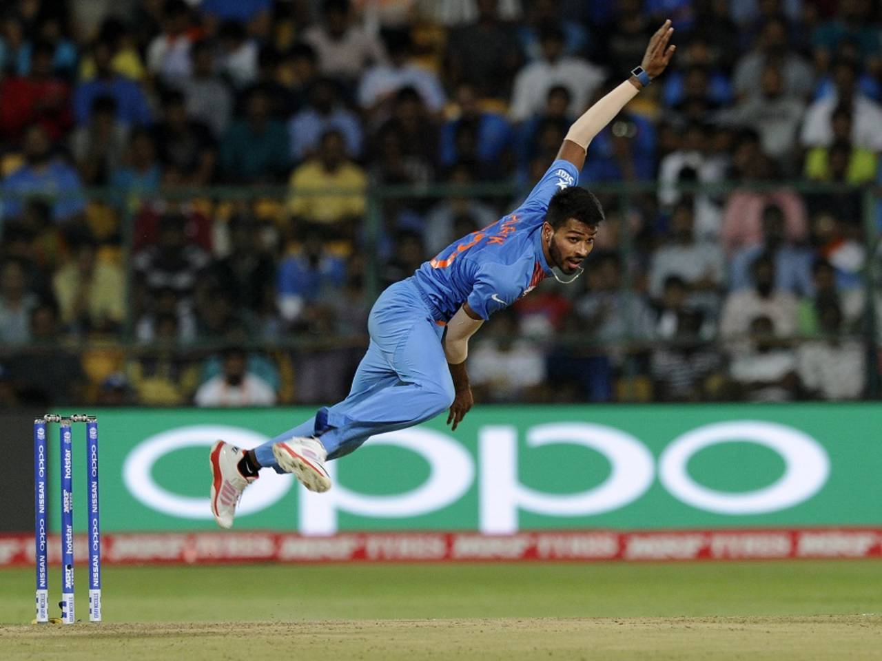 Hardik Pandya delivered an over that he will long remember&nbsp;&nbsp;&bull;&nbsp;&nbsp;IDI/Getty Images