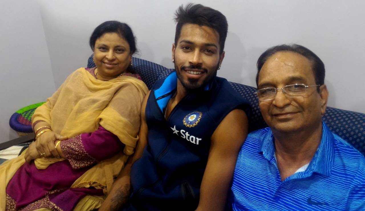 Hardik Pandya at home with his mother, Nalini, and father, Himanshu&nbsp;&nbsp;&bull;&nbsp;&nbsp;Arun Venugopal/ESPNcricinfo Ltd