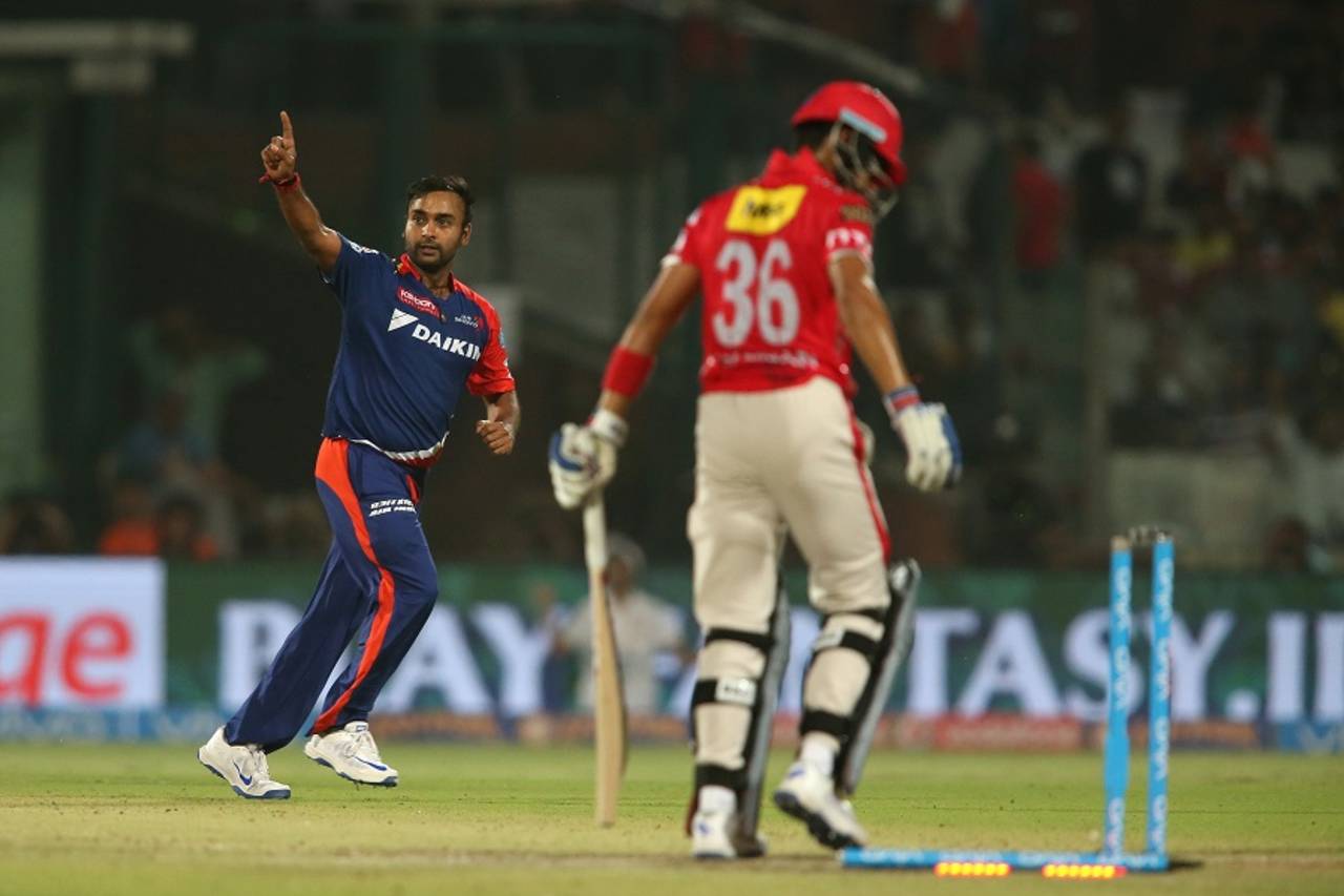 Manan Vohra is cleaned up by Amit Mishra, Delhi Daredevils v Kings XI Punjab, IPL 2016, Delhi, April 15, 2016