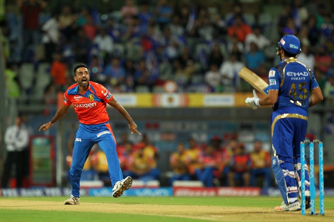 Dhawal Kulkarni, who replaced Ravindra Jadeja, made early strikes to reduce his former side - Mumbai Indians - to 19 for 2 by the fourth over&nbsp;&nbsp;&bull;&nbsp;&nbsp;BCCI