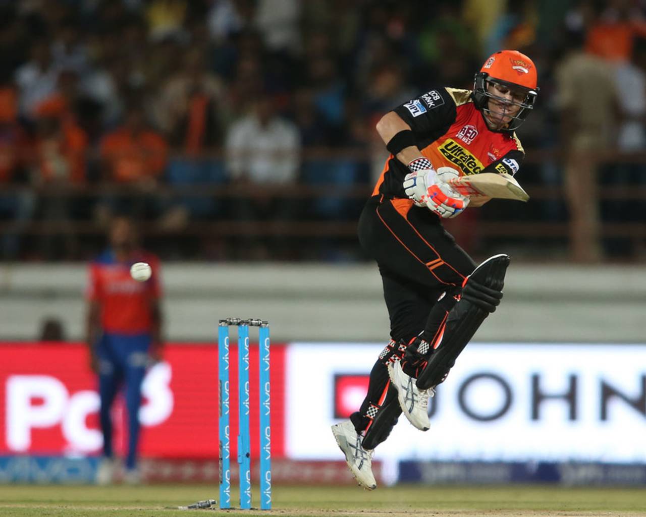 David Warner targets the leg side, Gujarat Lions v Sunrisers Hyderabad, IPL 2016, Rajkot, April 21, 2016