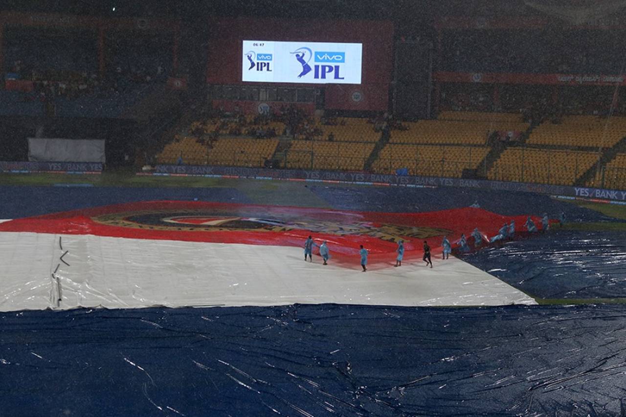 Rain delayed the start of the match between hosts Royal Challengers Bangalore and Kings XI Punjab, reducing it to a 15-overs-a-side contest&nbsp;&nbsp;&bull;&nbsp;&nbsp;BCCI