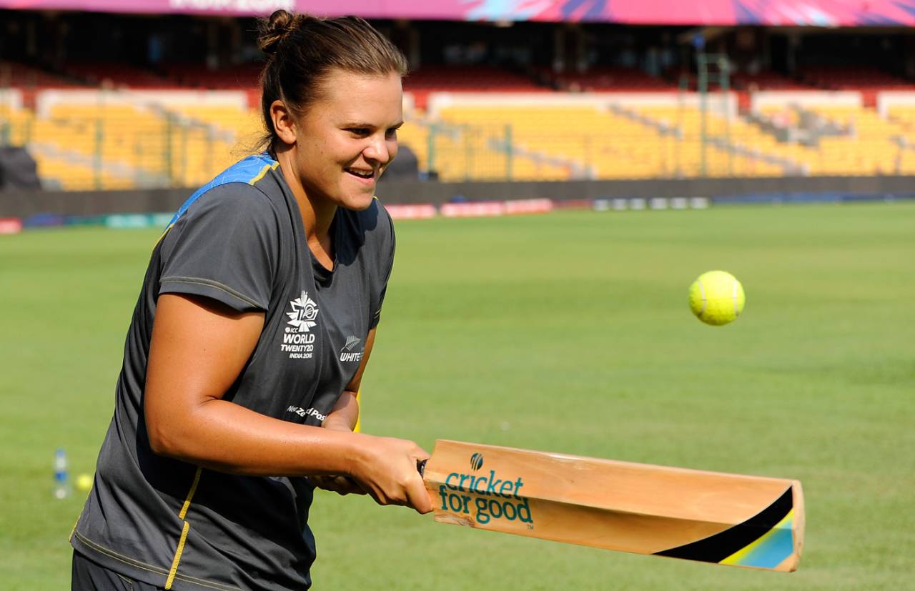 Suzie Bates tries to bounce the ball along the edge of the bat at a UNICEF event in Bangalore, March 25, 2016