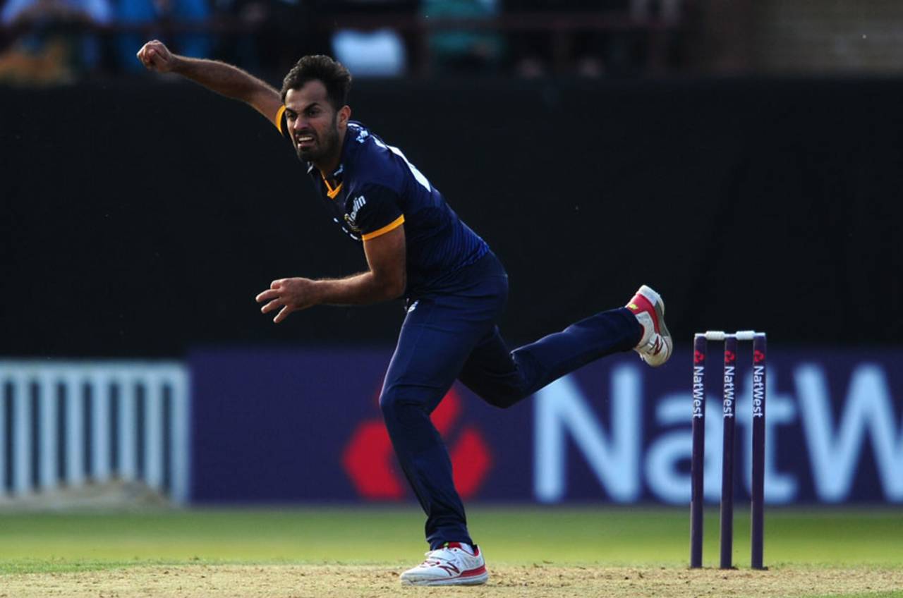 Wahab Riaz got rid of Chris Gayle, Somerset v Essex, NatWest T20 Blast, South Group, Taunton, June 3, 2016