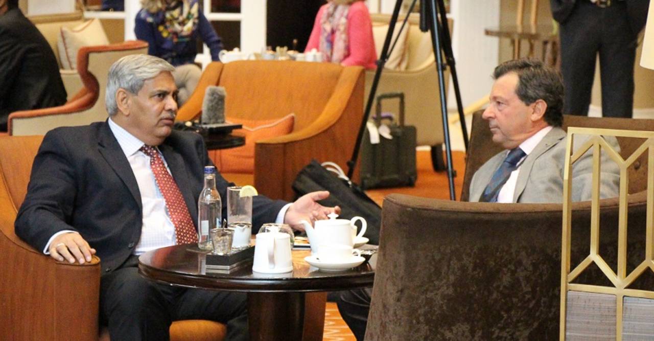 Shashank Manohar and David Peever have a chat, Edinburgh, June 28, 2016