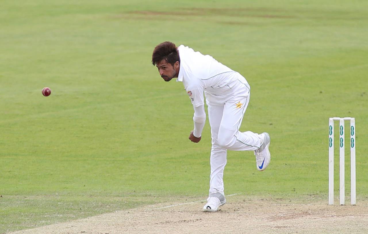 Mohammad Amir in his delivery stride, Somerset v Pakistanis, Taunton, 2nd day, July 4, 2016