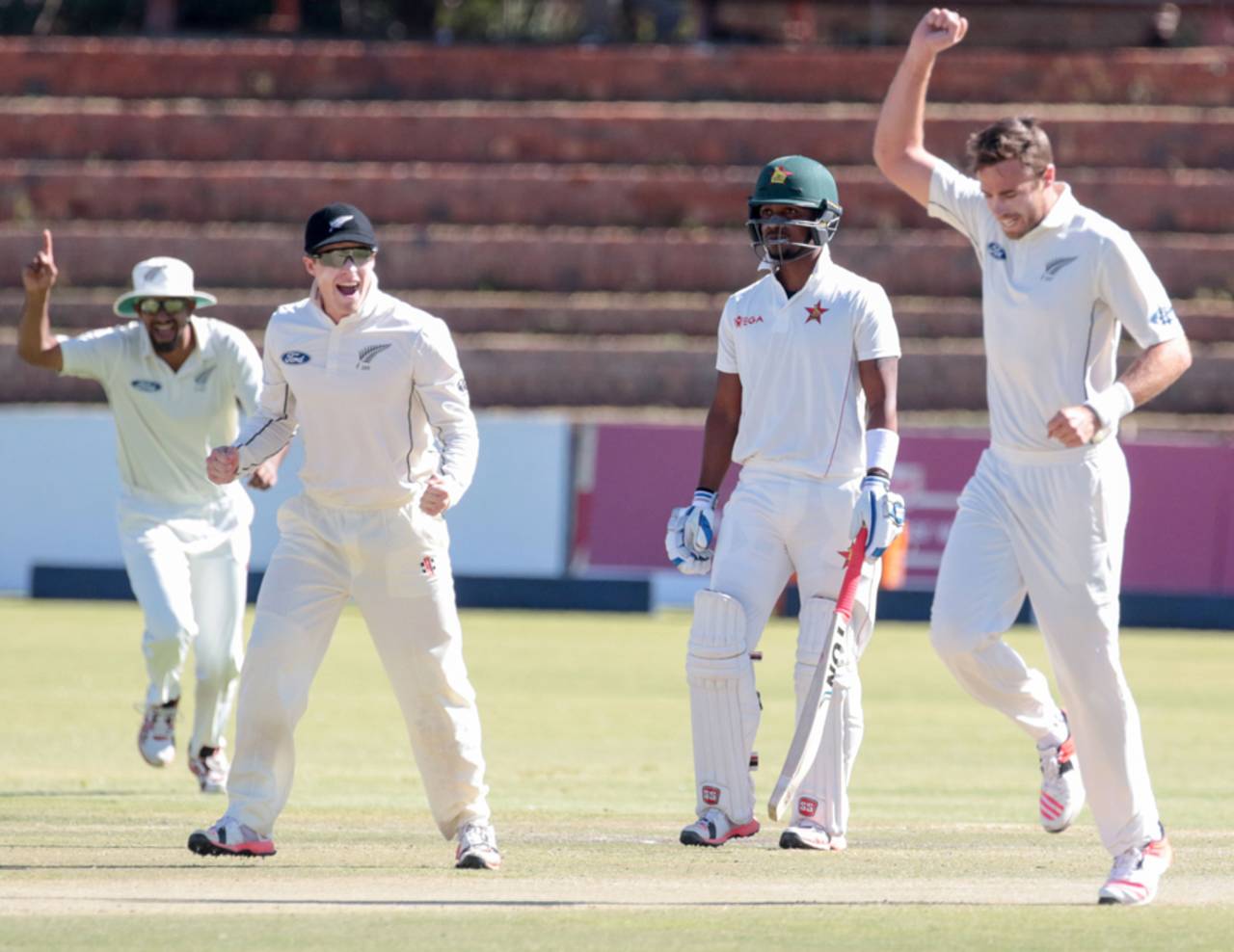 Tim Southee celebrates after getting Tino Mawoyo bowled, Zimbabwe v New Zealand, 2nd Test, Bulawayo, 3rd day, August 8, 2016