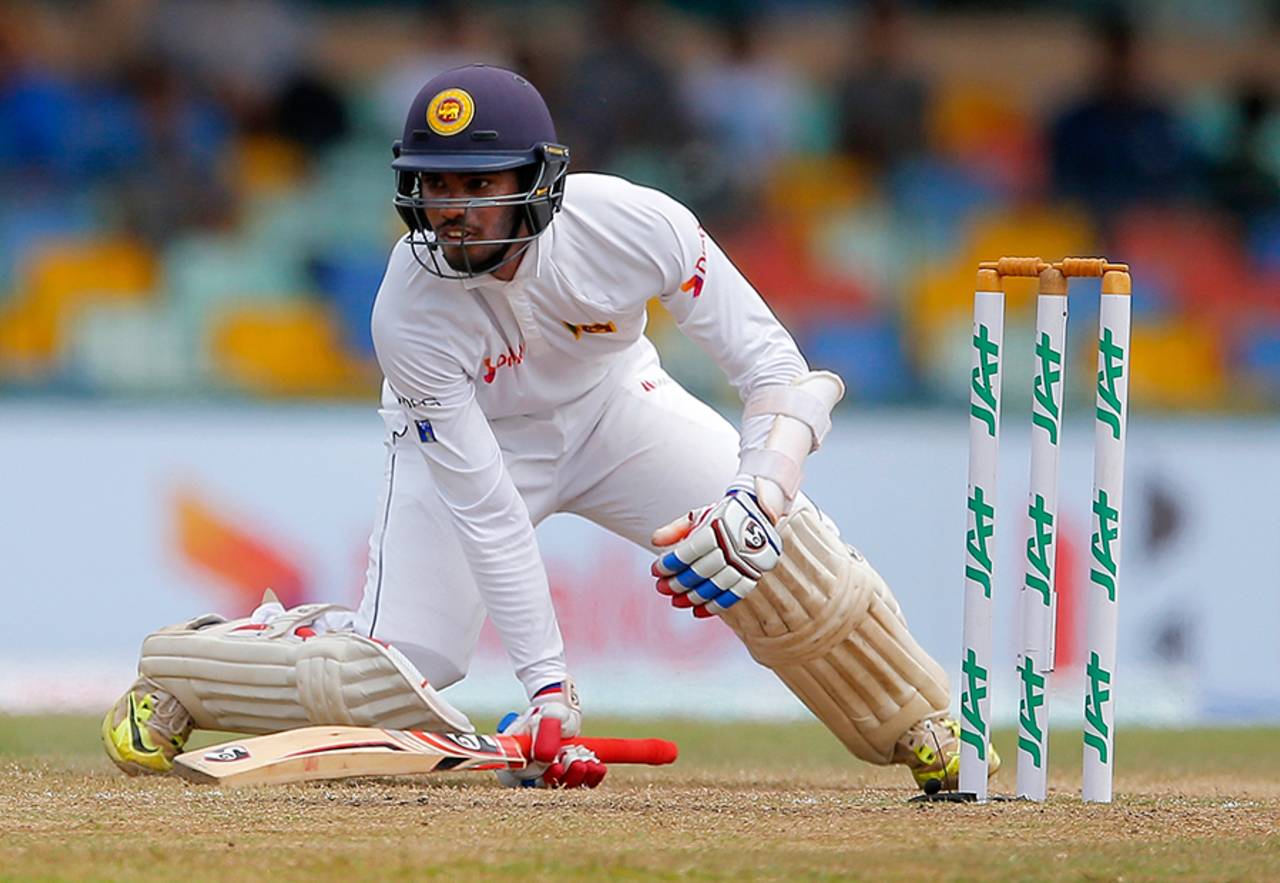 Dhananjaya de Silva is caught off balance, Sri Lanka v Australia, 3rd Test, SSC, 5th day, August 17, 2016