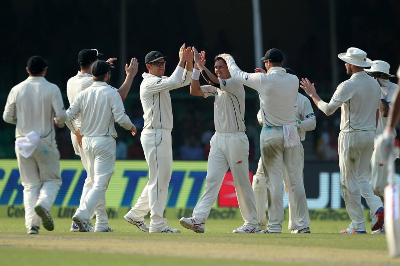 Trent Boult took three wickets with the second new ball to push New Zealand ahead&nbsp;&nbsp;&bull;&nbsp;&nbsp;BCCI