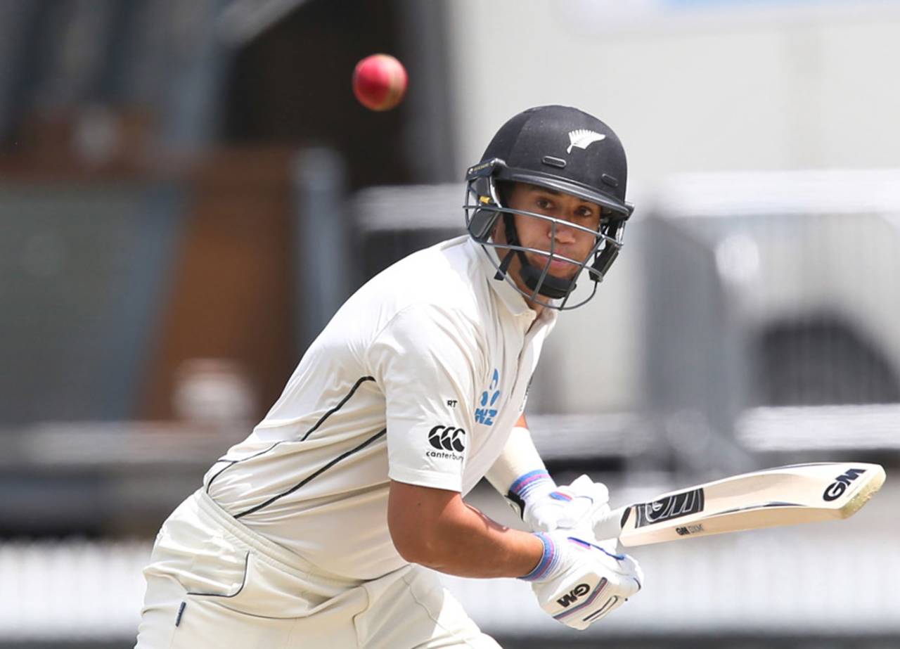 Ross Taylor made 80 and 82 not out in the Super Smash in his first two innings after eye surgery&nbsp;&nbsp;&bull;&nbsp;&nbsp;Getty Images