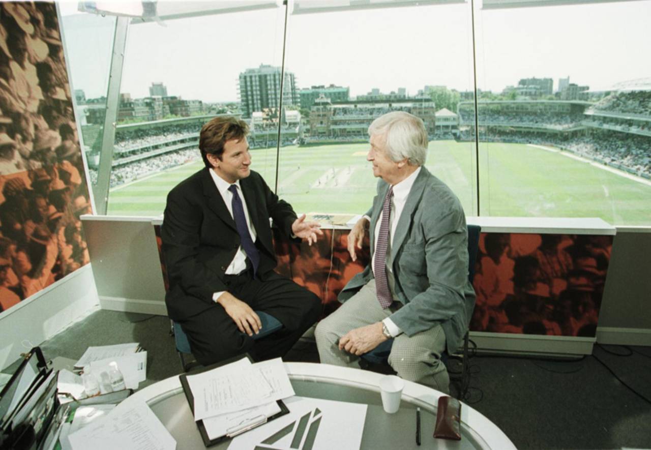 Mark Nicholas and Richie Benaud have a chat in the studio, July 23, 1999