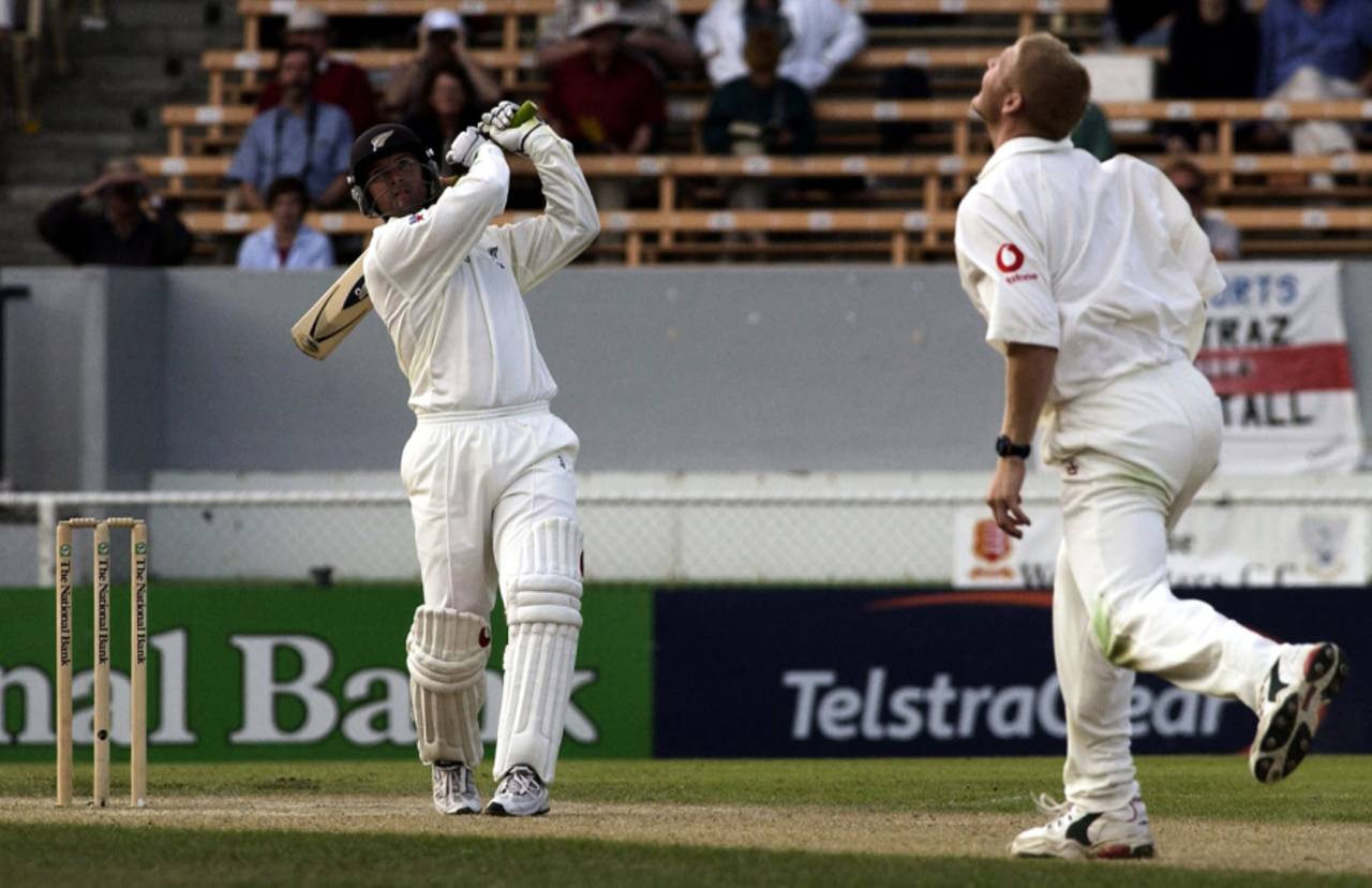 Nathan Astle goes big, New Zealand v England, 1st Test, Christchurch, 5th day, March 16, 2002