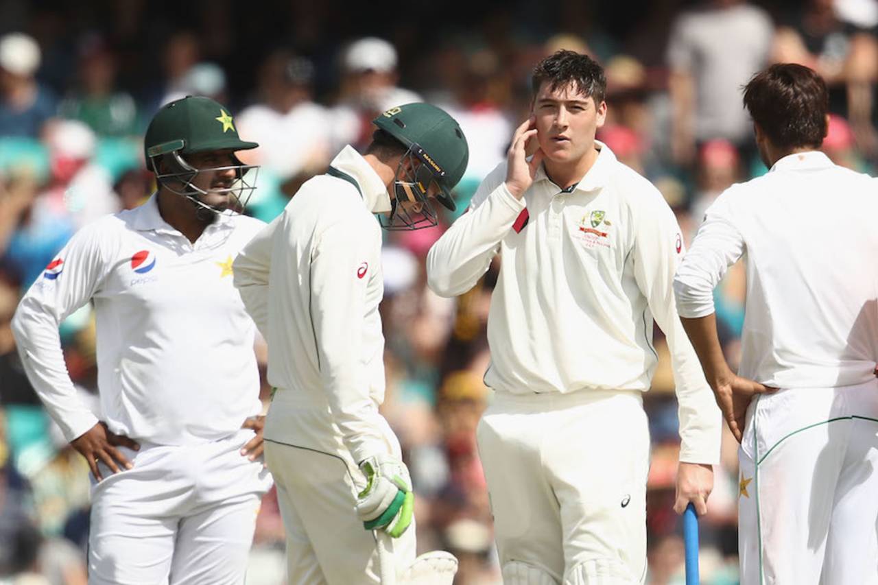 Matt Renshaw was struck on the helmet by a Mohammad Amir delivery, Australia v Pakistan, 3rd Test, Sydney, 1st day, January 3, 2017