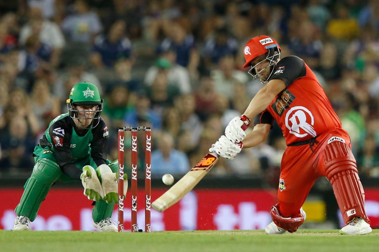 Aaron Finch goes inside out, Renegades v Stars, Big Bash League 2016-17, Melbourne, January 7, 2017