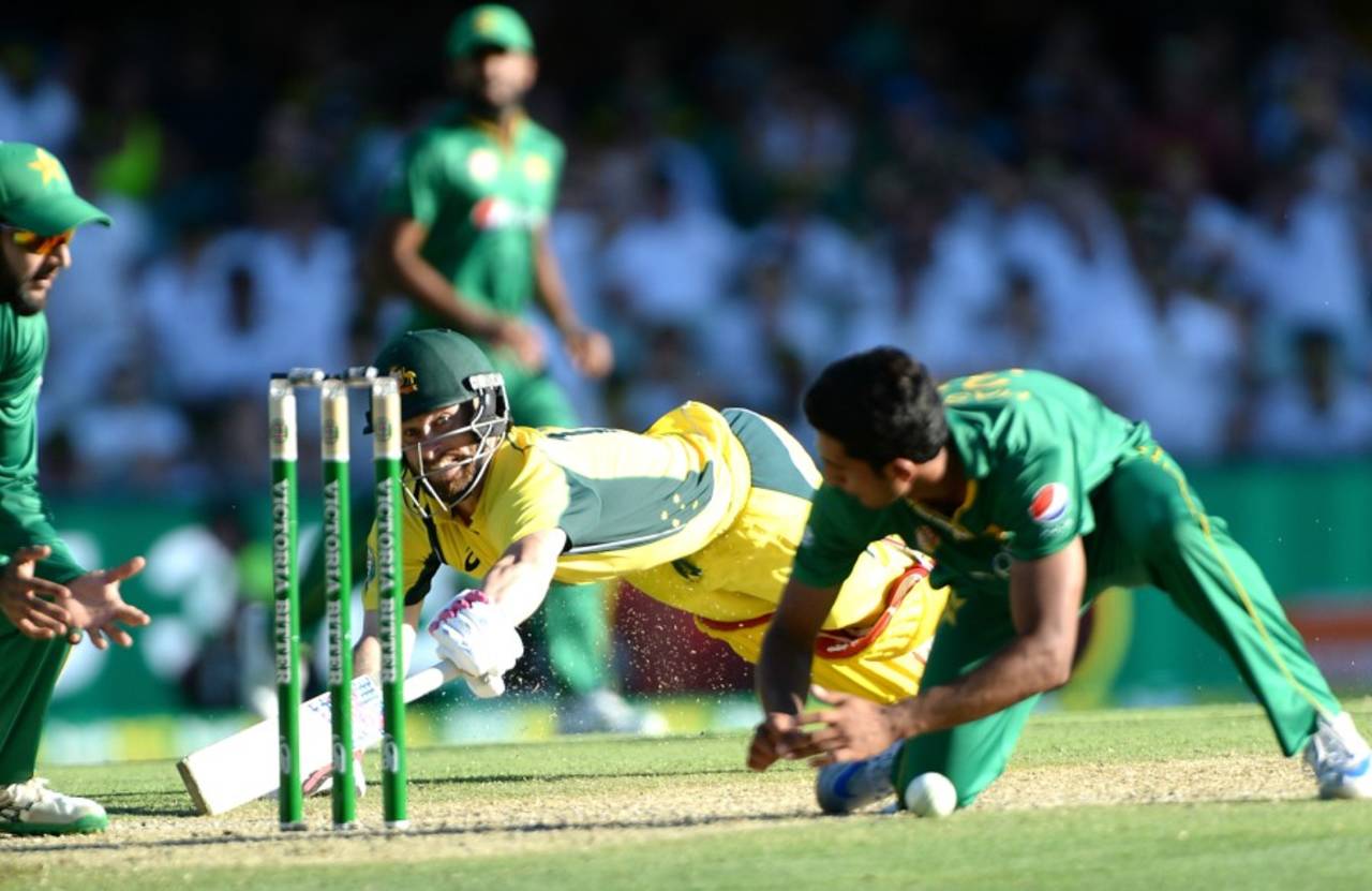 Hasan Ali's fumble allowed Matthew Wade to move to 99 with a chancy second run and keep the strike for the last ball of Australia's innings&nbsp;&nbsp;&bull;&nbsp;&nbsp;Getty Images