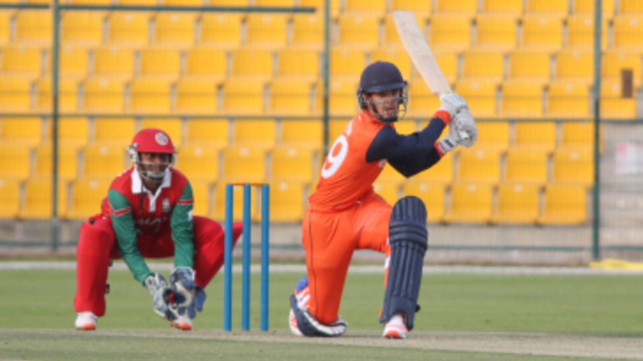 Michael Rippon goes for a reverse sweep during his 40, Netherlands v Oman, Desert T20, Group B, Abu Dhabi, January 15, 2017