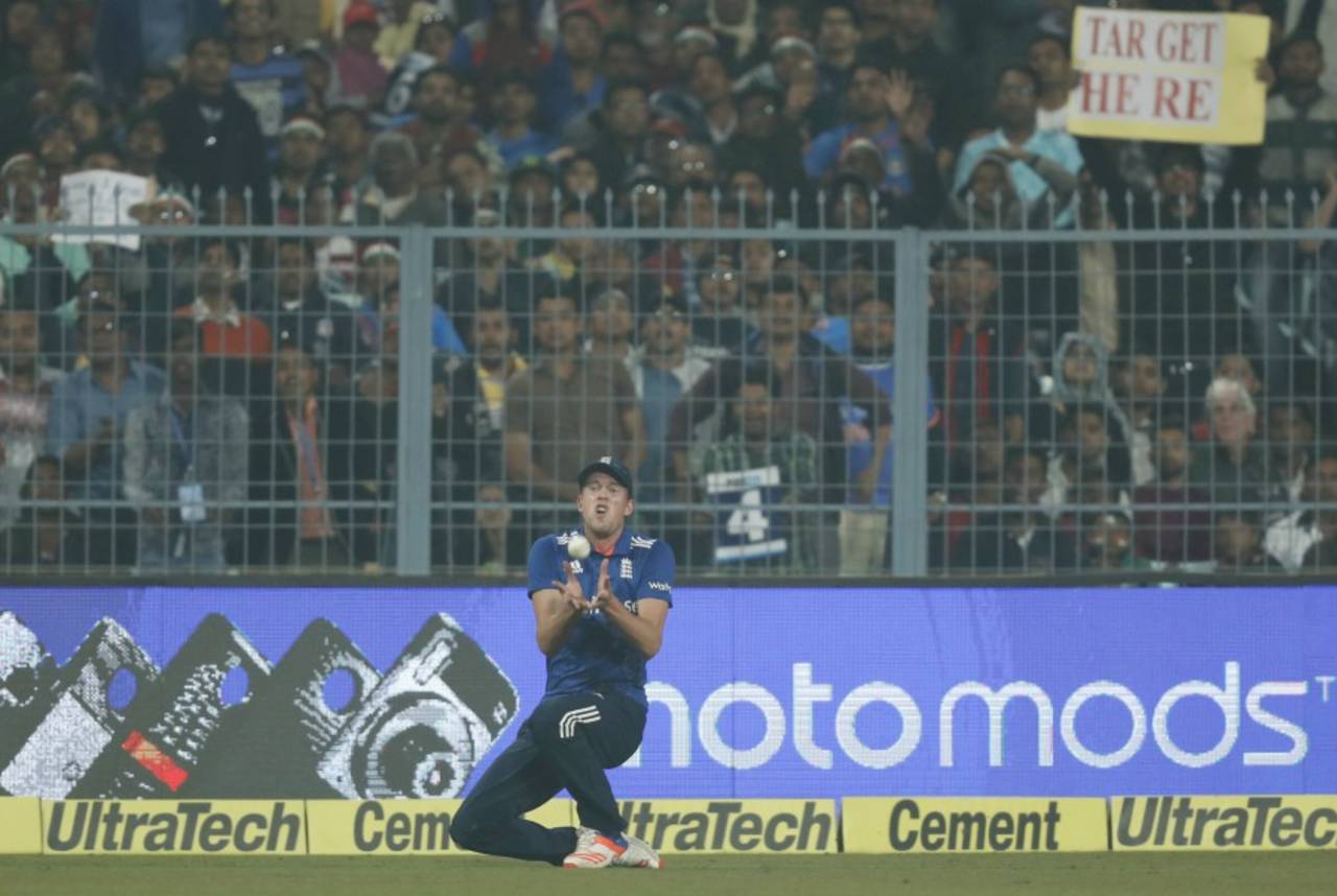 Jake Ball drops a sitter at fine leg, India v England, 3rd ODI, Kolkata, January 22, 2017